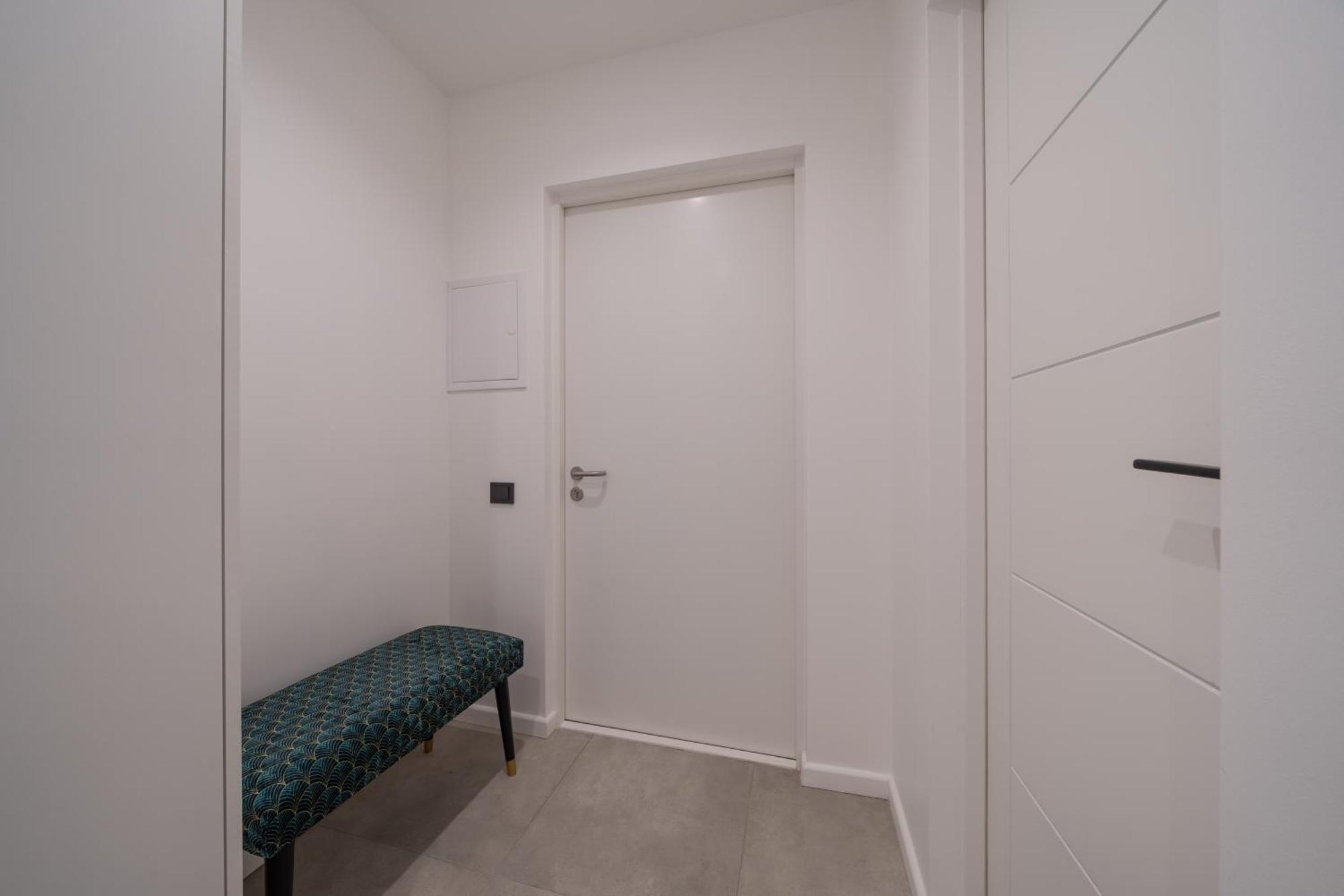 Apartament Mucenieku Street 1-bedroom Stylish